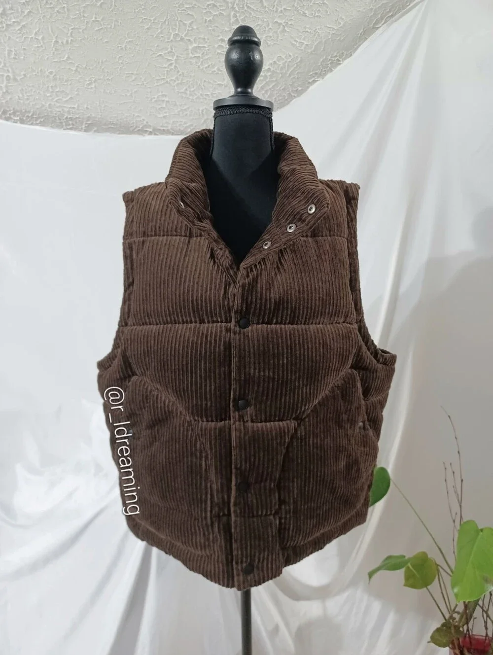NWT Banana Republic Dark Brown Corduroy Puffer Vest Size Medium
